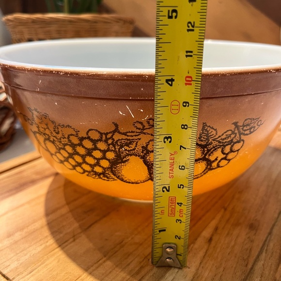 S/3 Vintage Pyrex bowls *imperfect* - Picture 12 of 16